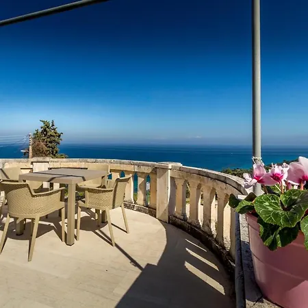 Blue Horizon Apartament