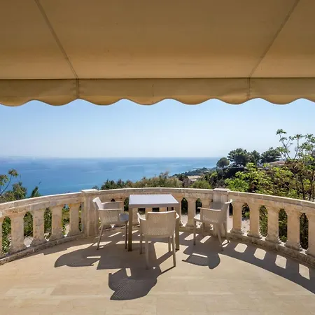 Blue Horizon Vasilikí